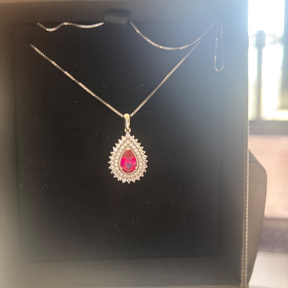 Fred Meyer jewelers pendant necklace